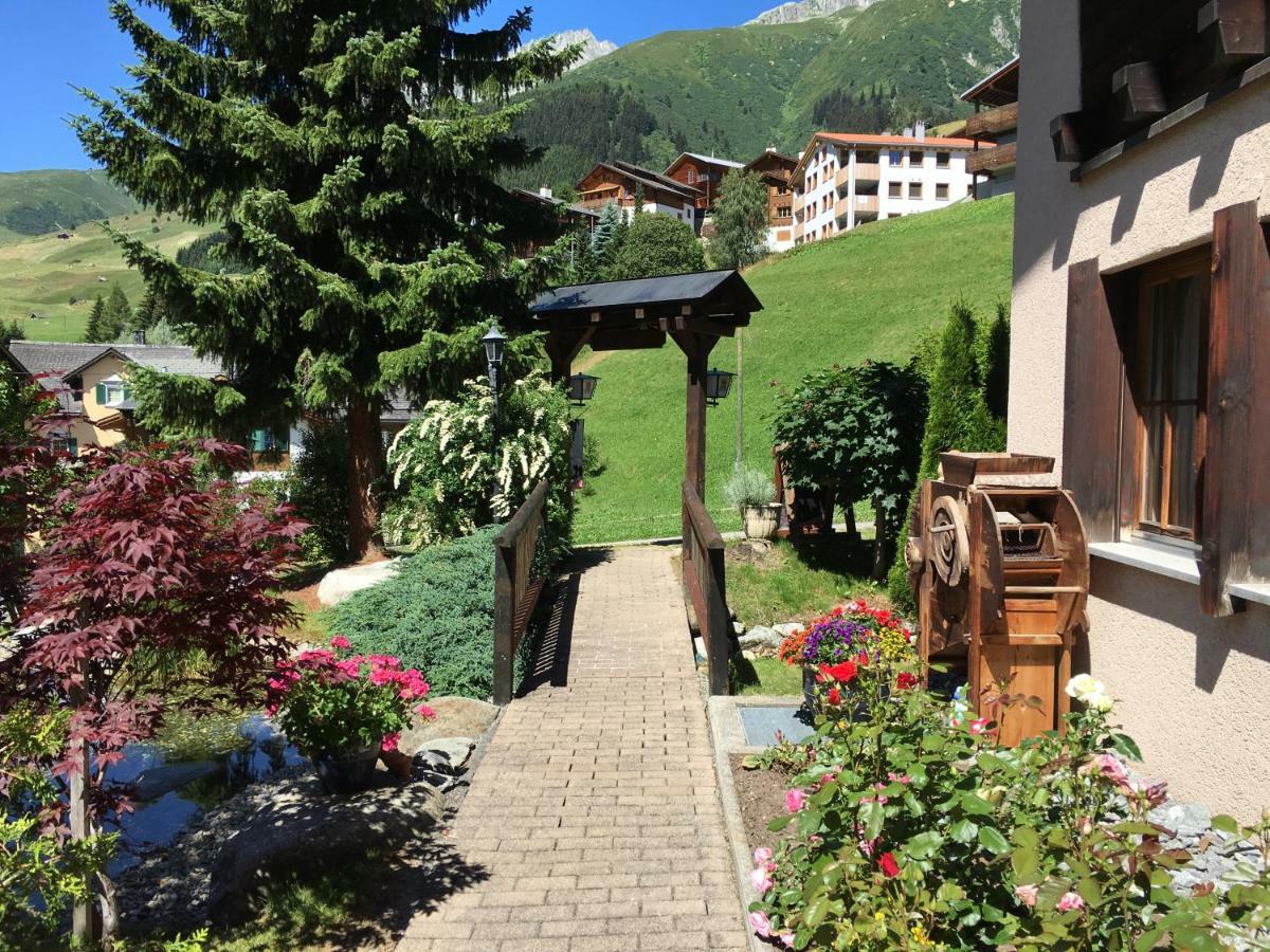 Hotel B&B Casa La Val Sedrun Esterno foto