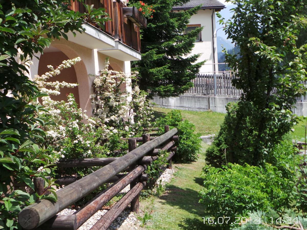 Hotel B&B Casa La Val Sedrun Camera foto